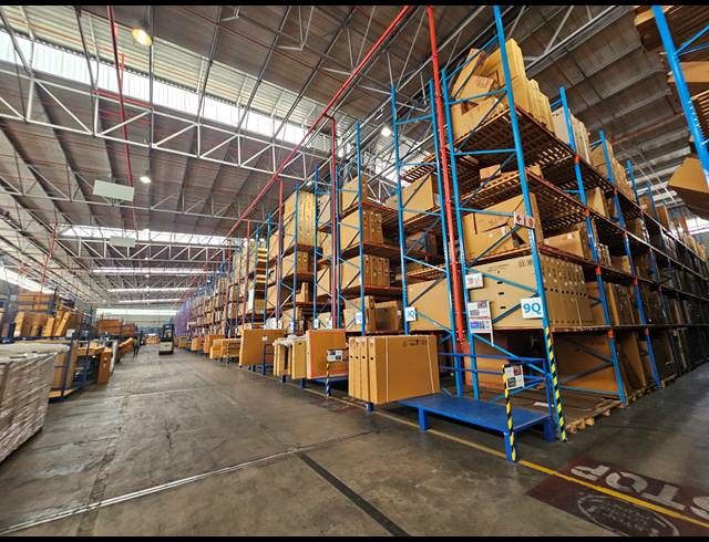 8,760M² WAREHOUSE TO LET IN LINBRO PARK